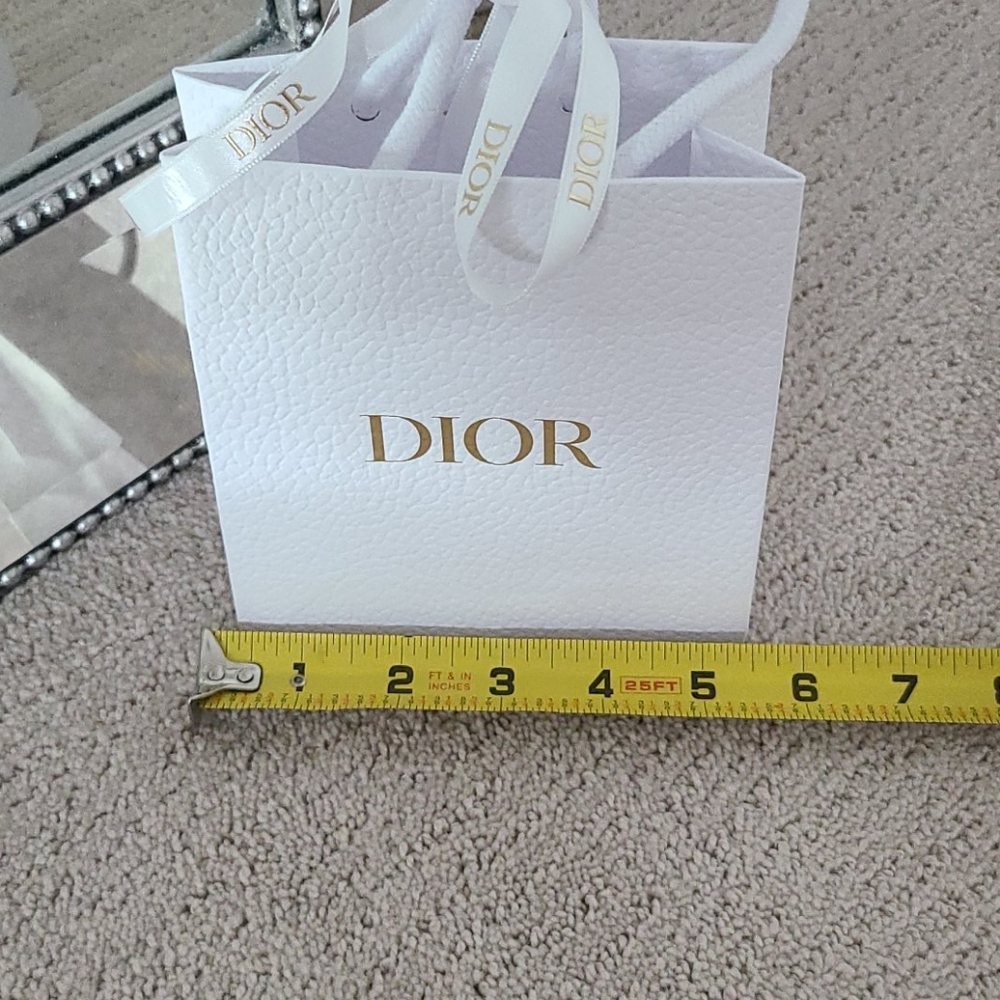 Dior Bag & Ribbon - Picture 4 of 6